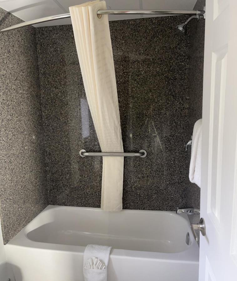 Budget Inn Port Hope Esterno foto